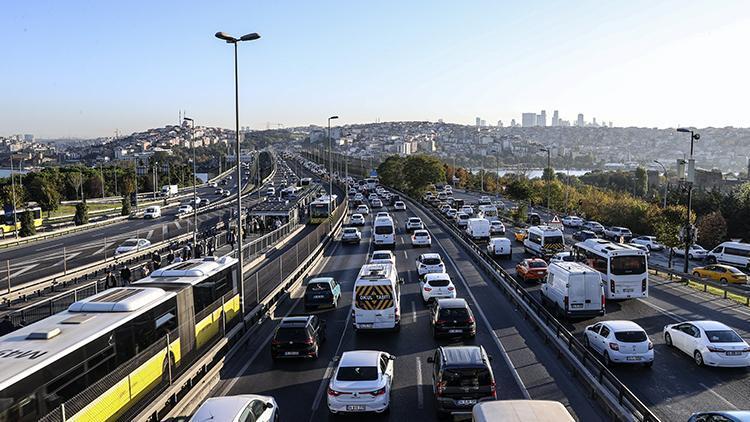 İstanbulda haftanın ilk iş gününde trafikte son durum