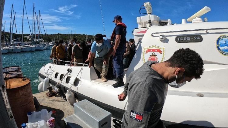 Yunanistanın geri ittiği 197 göçmen kurtarıldı