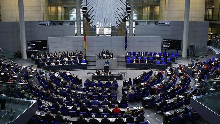 Almanyada Federal Meclise seçilen göçmen kökenli milletvekillerinin sayısı arttı