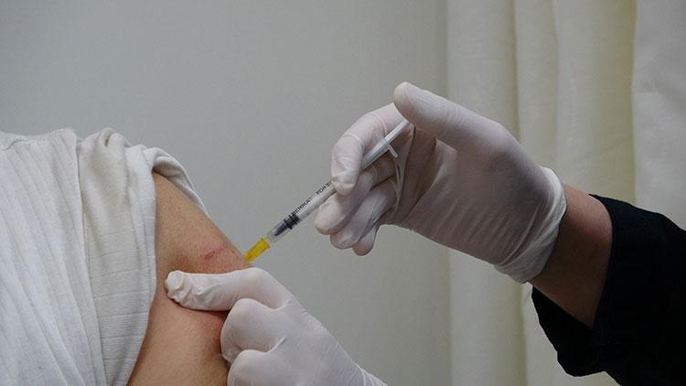 Sağlık Bakanlığı’ndan iddialara yanıt: ‘Aşı sonrası takip ediliyor’