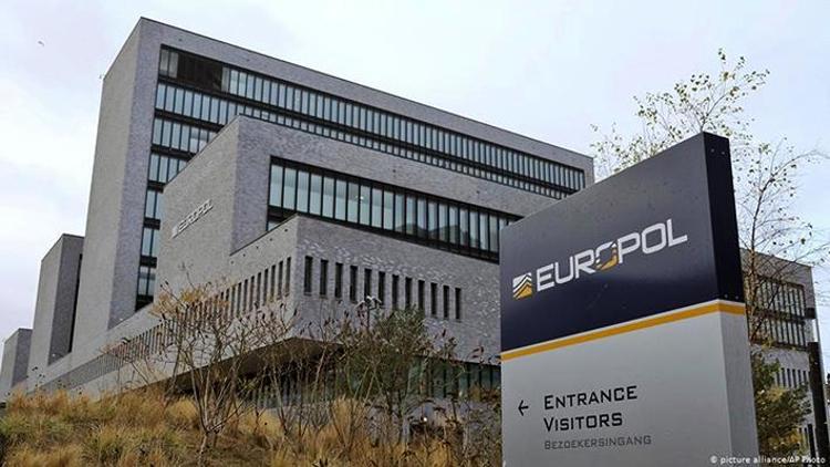 Europol’den bankamatik çetesi operasyonu