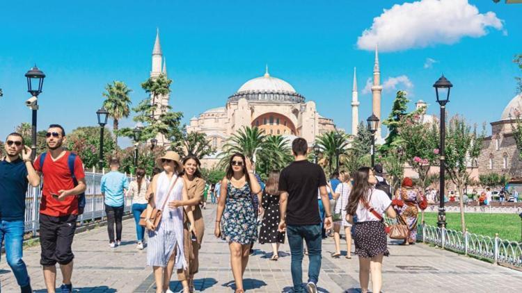 Rus turistler İstanbul’u seçti