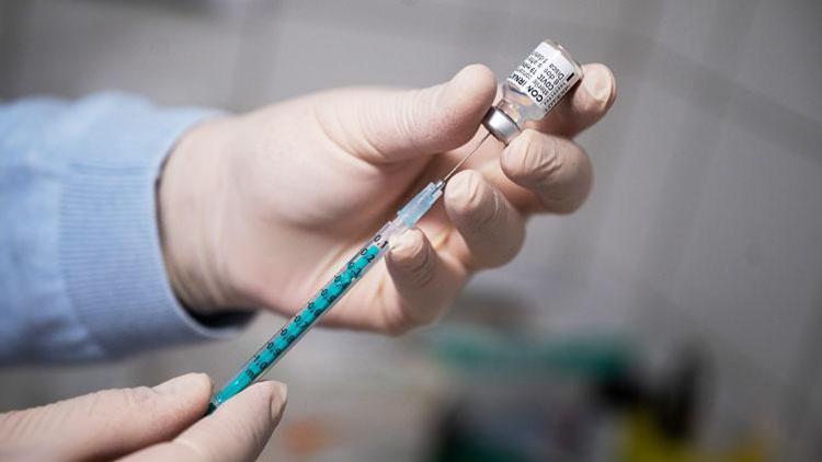 Yaşlılar yurdunda salgın alarmı: Üçüncü aşı şart