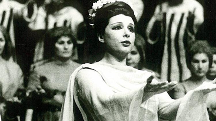 Opera sanatçısı soprano Özgül Tanyeri vefat etti