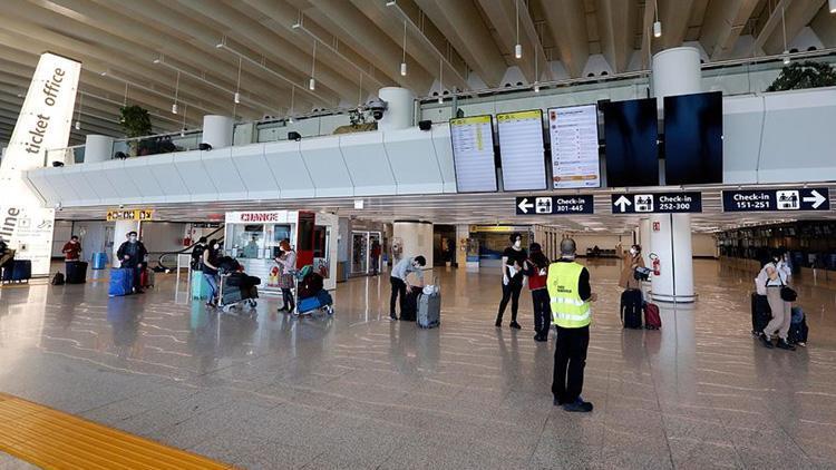 Son dakika: Polonya, Türk vatandaşlarına yönelik seyahat kısıtlamasını kaldırdı