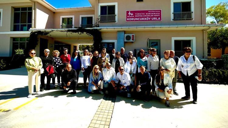 Koruncuk Vakfı yönetimi İzmir gönüllüleri ile buluştu