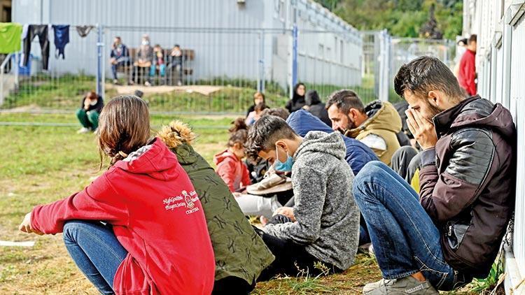 Mültecileri durdurmak için Avrupanın ortasına yeni duvar çekiliyor