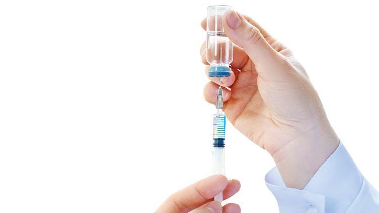 Bilim Kurulu Üyesi açıkladı: Aşı artıyor vaka neden düşmüyor
