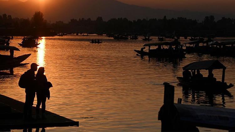 Salgından en çok etkilenen ülkelerin başında geliyor... Kapılarını ilk kez turistlere açacak