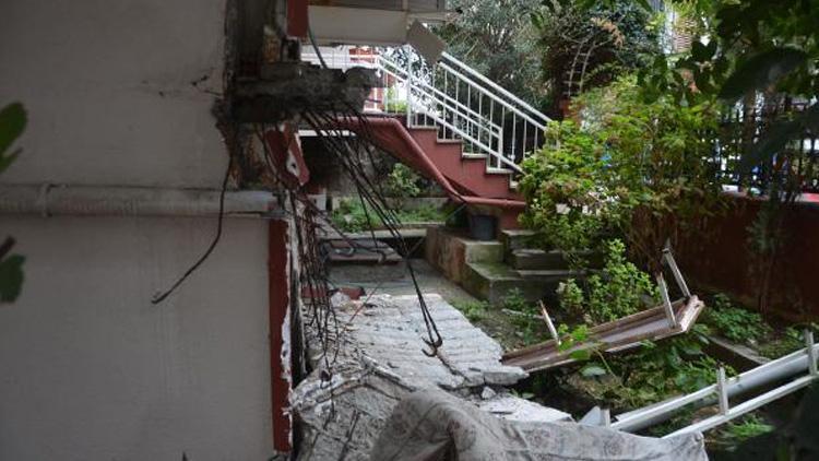 Avcılarda yine balkon çöktü Bina mühürlendi