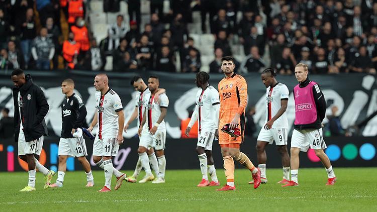 Beşiktaş - Sporting Lizbon maçında protesto şoku İki futbolcu...