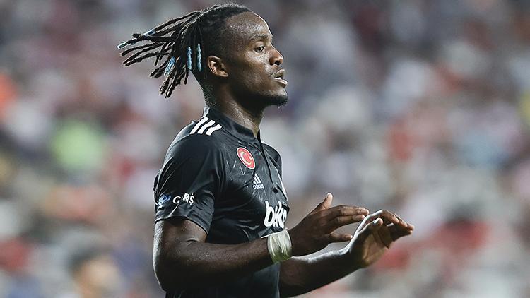 Beşiktaşlı golcü Michy Batshuayi çok ama boş koşuyor