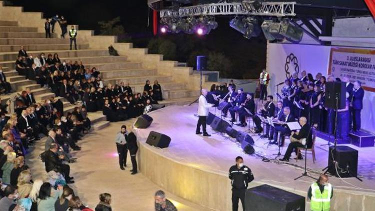Mardinde Türk Sanat Müziği Festivali coşkusu