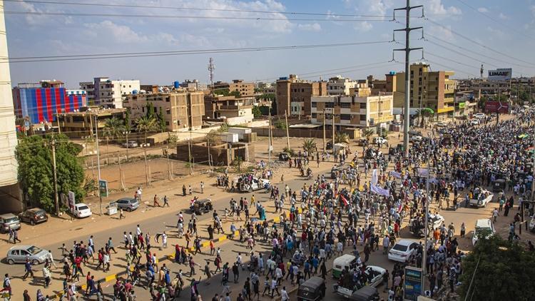 Sudan’daki protestolarda 35 kişi yaralandı