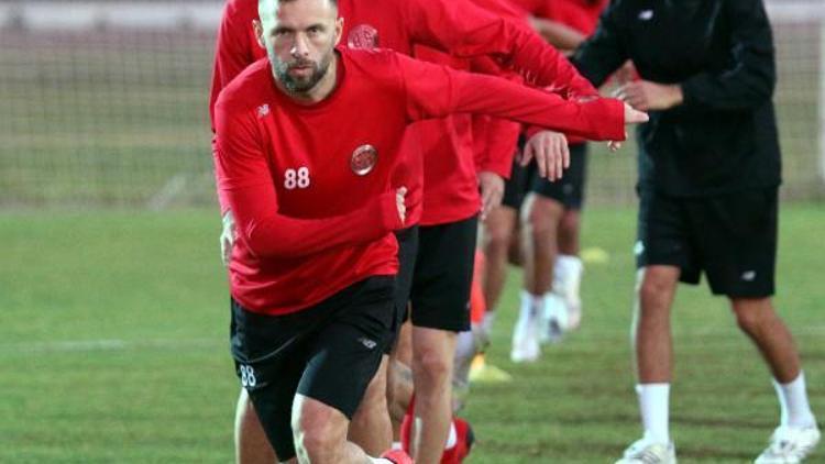 Antalyasporda tek beklenti Başakşehir galibiyeti
