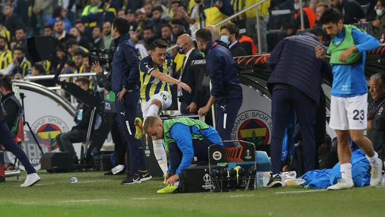 Son Dakika Haberi... Fenerbahçede Mesut Özilden tepki açıklaması