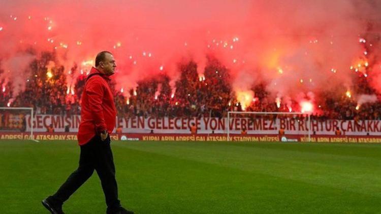 Galatasaraydan sürpriz taraftar kararı Beşiktaş maçı öncesi