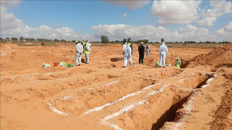 Libyada bir toplu mezar daha bulundu