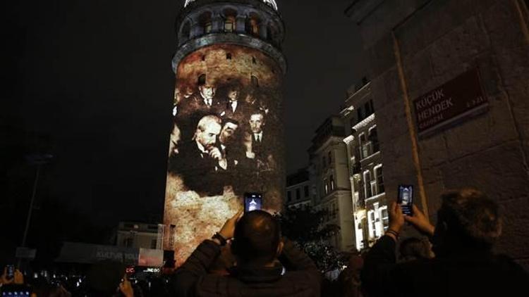 Galata Kulesinde Cumhuriyet Bayramına özel görsel şölen