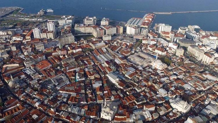 İzmir’in varoluş ekseninde tarihi Kemeraltı