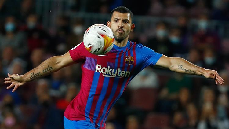 Barcelona kötü haberi verdi Agüero 3 ay yok