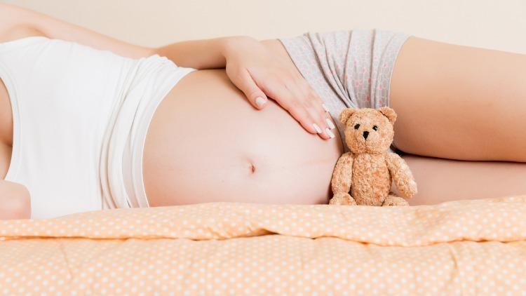 Hamilelikte (Gebelikte) Akıntı Neden, Nasıl Olur? Hamilelikte Akıntının Sebepleri