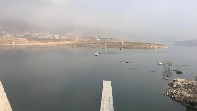 Baraj suları çekildi, eski Hasankeyf göründü