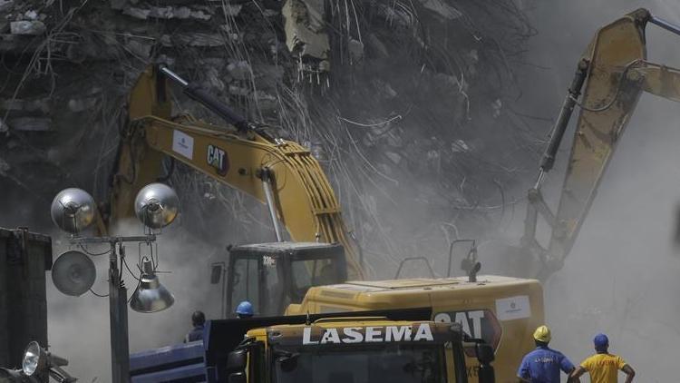 Nijeryada 21 katlı binanın çökmesi sonucu ölenlerin sayısı 36ya yükseldi