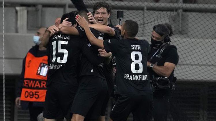 Fenerbahçenin grubunda Eintracht Frankfurt liderliği perçinledi