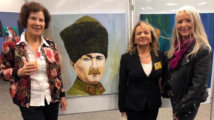 Sergiye Atatürk tablosuyla katıldı