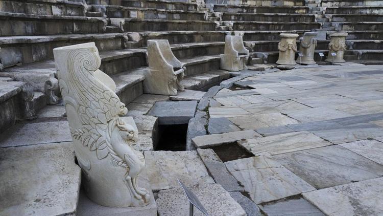 Metropolis Antik Kenti kazılarında yeni izler bulundu