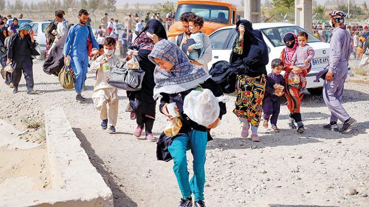 İran, göçmenleri Türkiye’ye böyle gönderiyor: Korkmayın; Türk askeri kadın, çocuk öldürmez