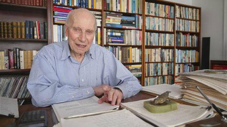 ABDde emekli doktor, 89 yaşında fizik doktorasını tamamladı