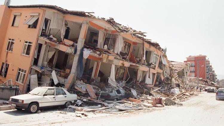 Düzce depreminin izleri 22 yıldır yüreklerde