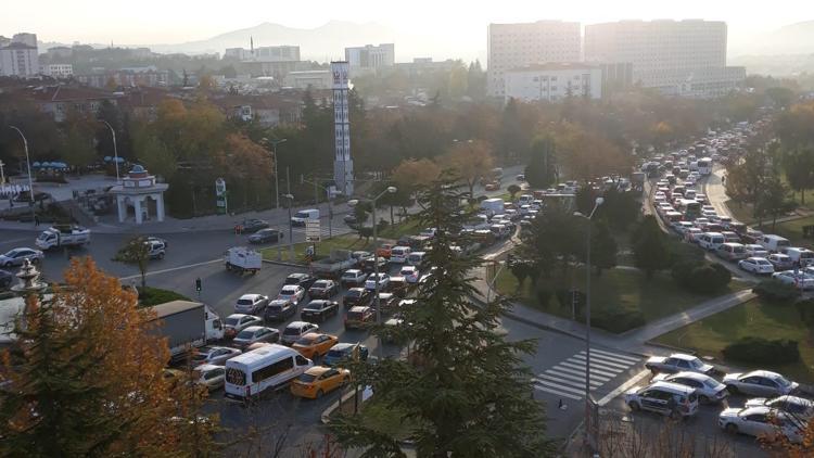 Etlik’te trafik korkusu acilen önlem şart