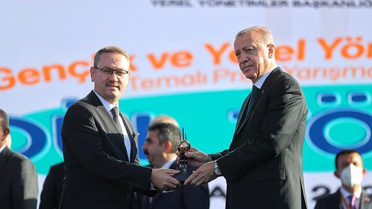 Cumhurbaşkanı Erdoğan’dan Başakşehir’e bir gençlik ödülü