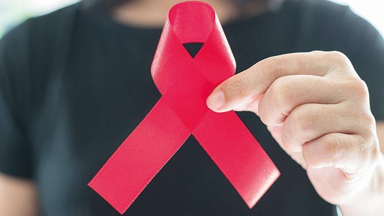 Tedavi bile olmadan HIV’i yendi