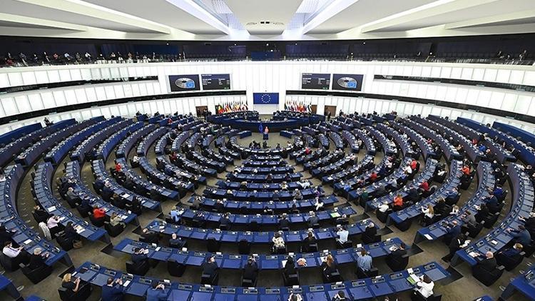 Avrupa Parlamentosu komitesi, Türkiyedeki Suriyelilere 150 milyon avro desteği onayladı