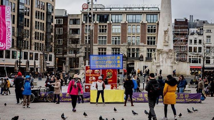 Hollanda, günlük koronavirüs vakalarında en yüksek sayıya ulaştı