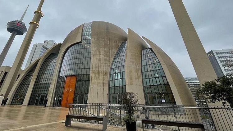 Almanyada DİTİB Köln Merkez Camisine kundaklama girişimi