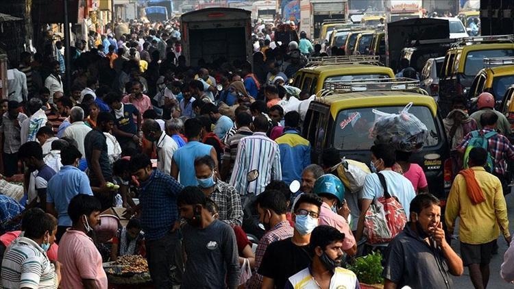 Hindistanda her 4 dakikada 1 kişi trafik kazasında ölüyor