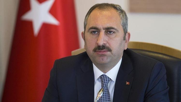 Adalet Bakanı Gül, Erzurumda şehit ailelerini ziyaret etti
