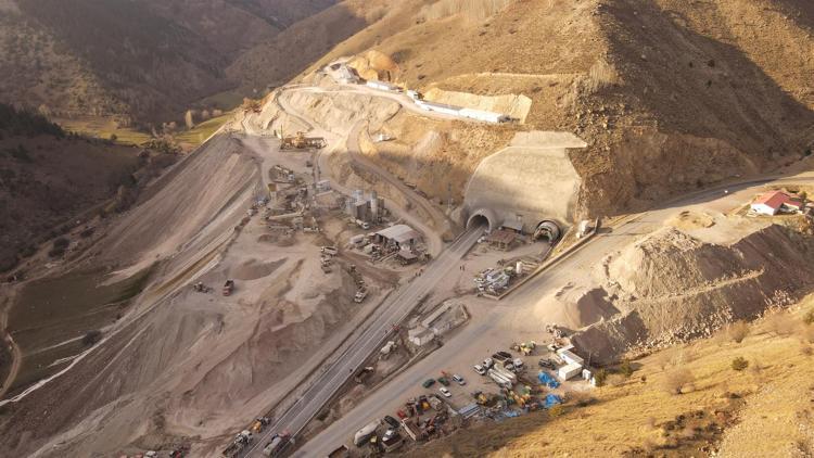 Seyahat edenler 5 dakikada farklı hava şartlarına geçecek... Sona gelindi 25 dakika tasarruf sağlanacak