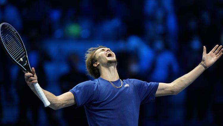 ATP Finallerinde kupanın sahibi Zverev oldu
