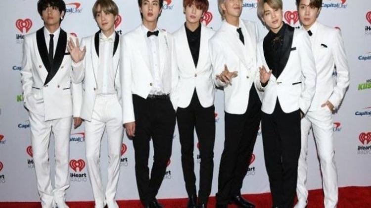 Amerikan Müzik Ödülleri BTS ile ses getirdi BTS 3 farklı ödülü kaptı