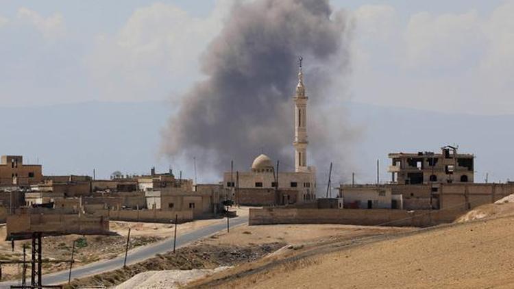İsrailden Suriyenin merkezine hava saldırısı: 2 ölü, 7 yaralı