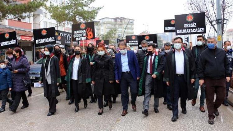 Çankırıda avukatlar, kadına şiddete karşı yürüdü