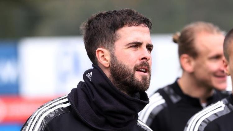 Son Dakika: Beşiktaştan Pjanic hakkında sakatlık açıklaması