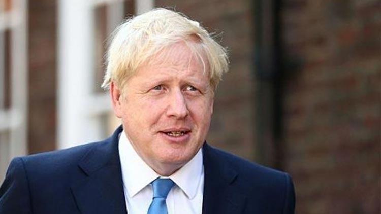 İngiltere Başbakanı Johnson, 3üncü doz koronavirüs aşısı oldu