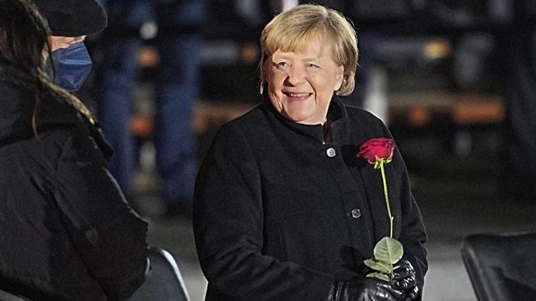 Merkel ağlamadı ama ağlayanlar da vardı